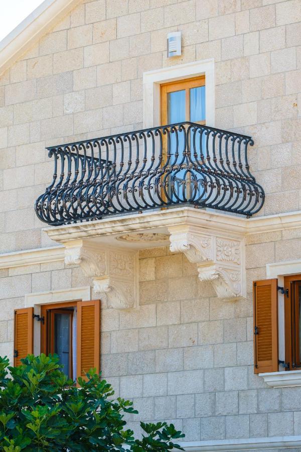Luxury Stone Villa Nevija 2022 Private Villa Milna  Exterior photo